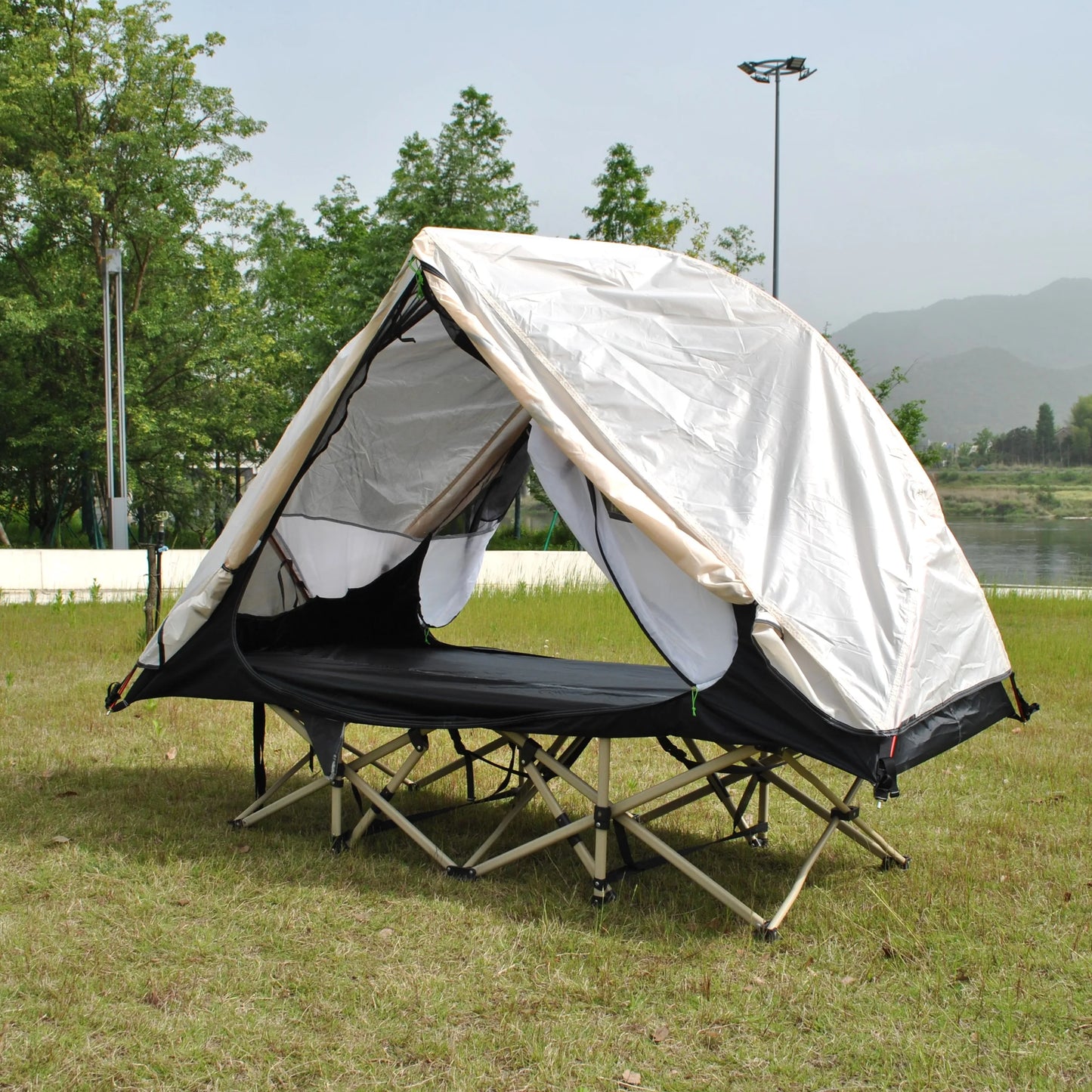 Waterproof and Windproof 1 Person Tent, Camping Tent,Aluminum Pole Backpacking Tent Can Be Cot Bed Tent Not Include the Bed