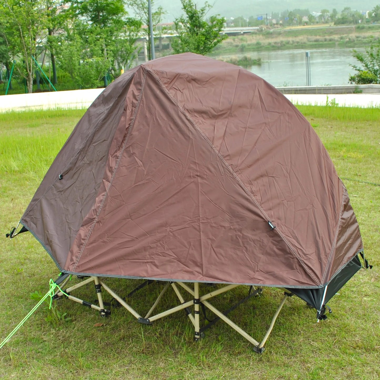 Waterproof and Windproof 1 Person Tent, Camping Tent,Aluminum Pole Backpacking Tent Can Be Cot Bed Tent Not Include the Bed