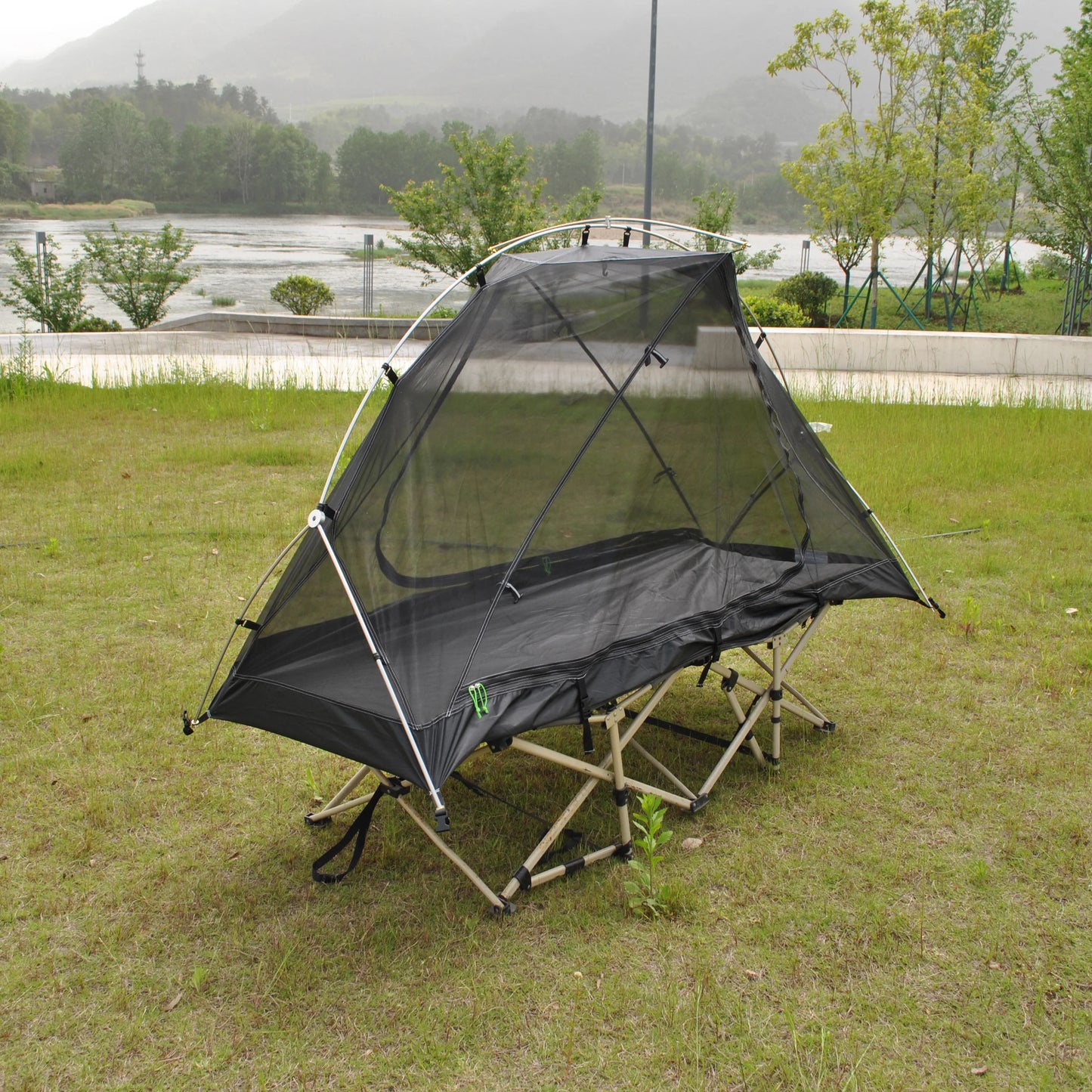 Waterproof and Windproof 1 Person Tent, Camping Tent,Aluminum Pole Backpacking Tent Can Be Cot Bed Tent Not Include the Bed