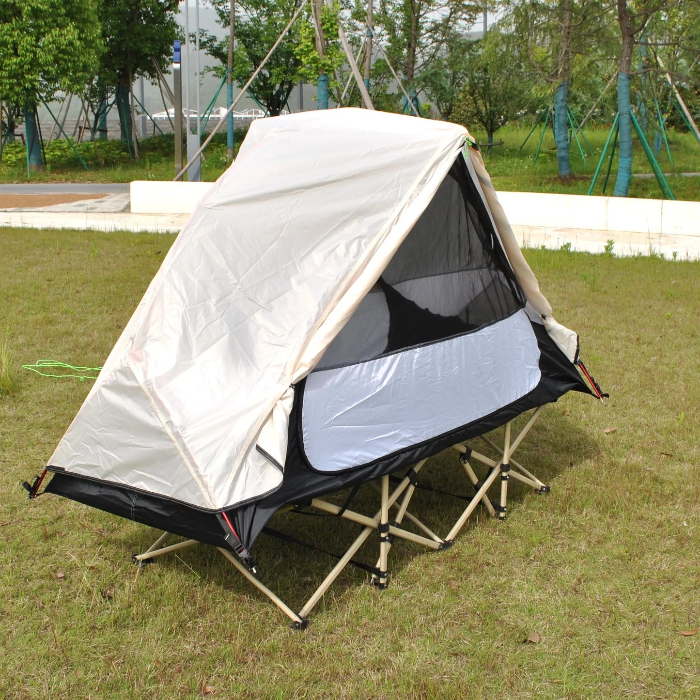 Waterproof and Windproof 1 Person Tent, Camping Tent,Aluminum Pole Backpacking Tent Can Be Cot Bed Tent Not Include the Bed