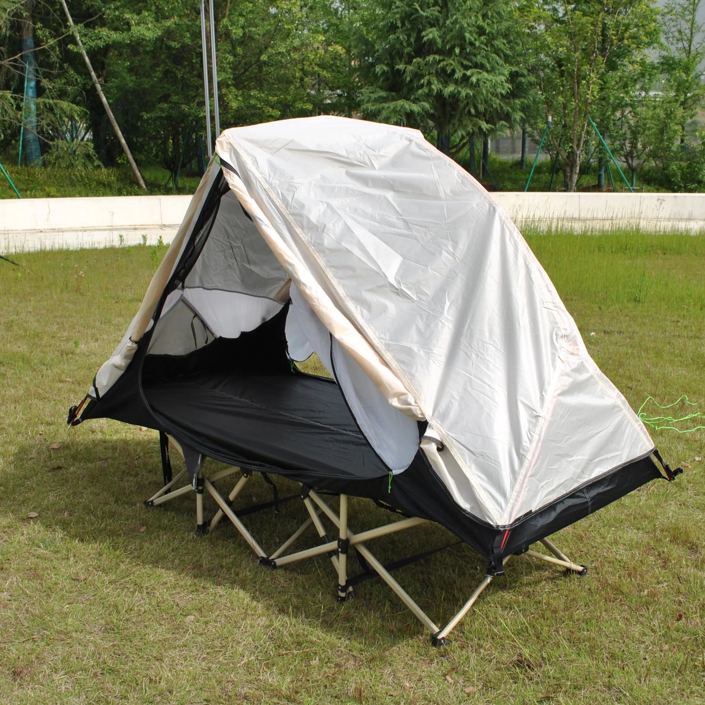 Waterproof and Windproof 1 Person Tent, Camping Tent,Aluminum Pole Backpacking Tent Can Be Cot Bed Tent Not Include the Bed