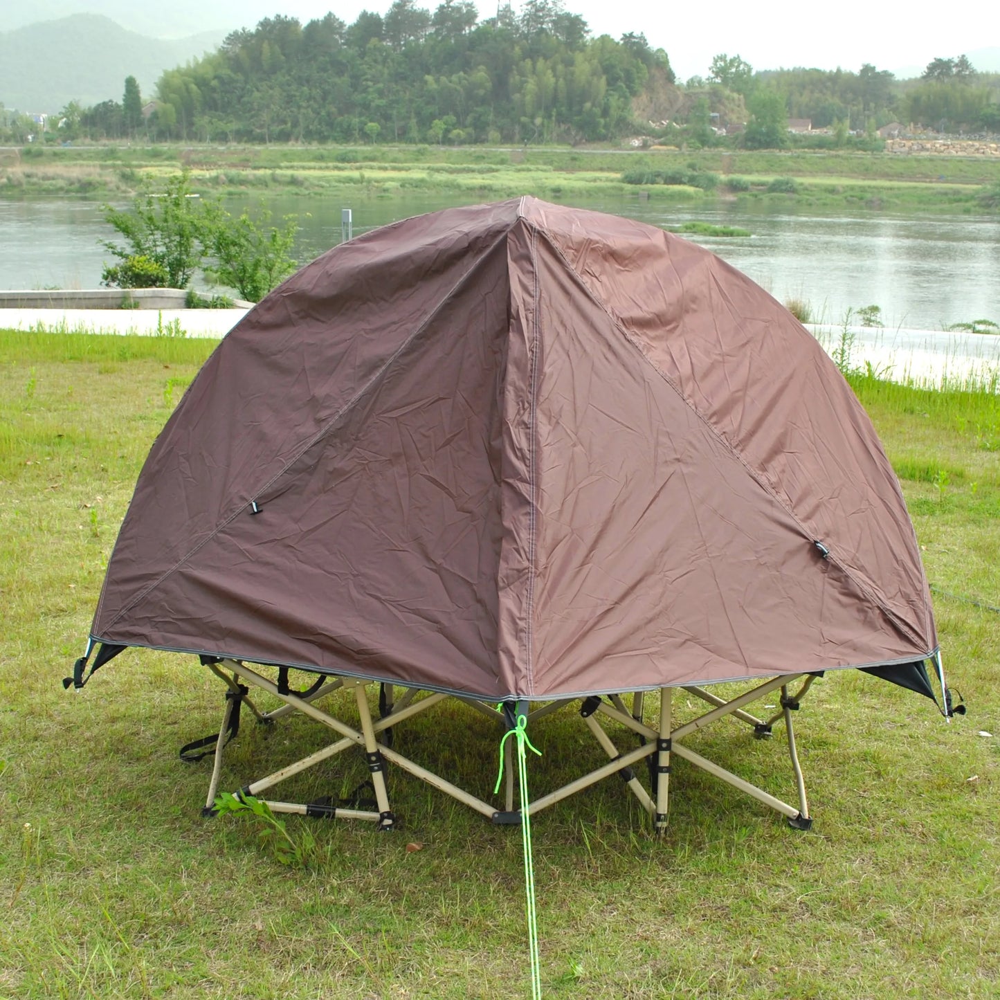 Waterproof and Windproof 1 Person Tent, Camping Tent,Aluminum Pole Backpacking Tent Can Be Cot Bed Tent Not Include the Bed