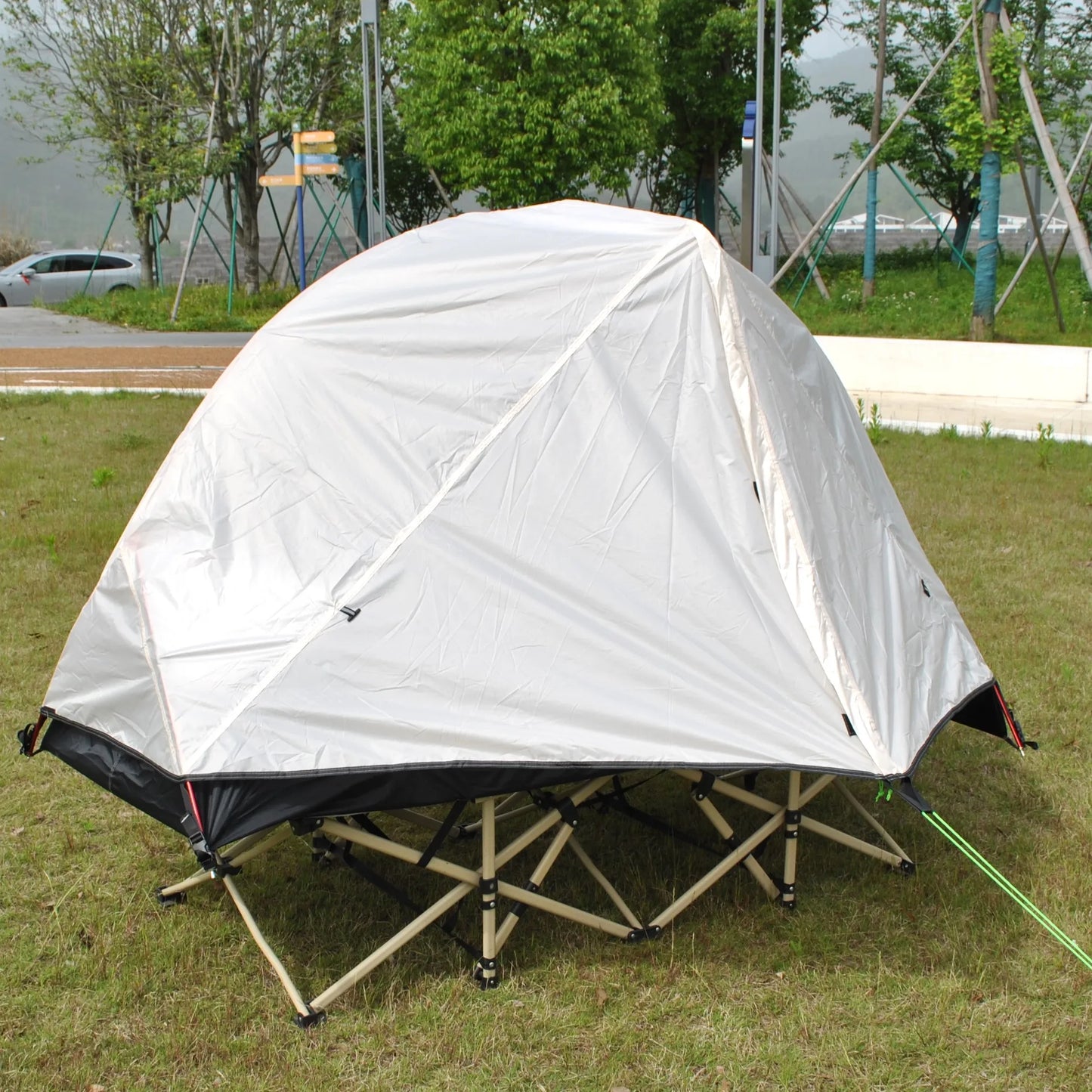 Waterproof and Windproof 1 Person Tent, Camping Tent,Aluminum Pole Backpacking Tent Can Be Cot Bed Tent Not Include the Bed