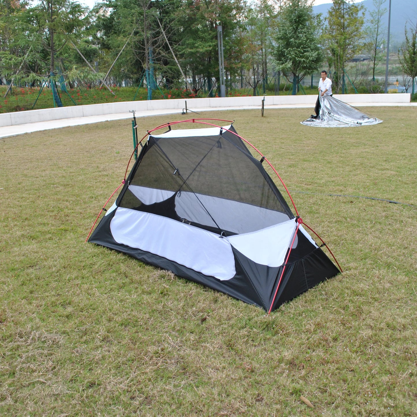 Waterproof and Windproof 1 Person Tent, Camping Tent,Aluminum Pole Backpacking Tent Can Be Cot Bed Tent Not Include the Bed